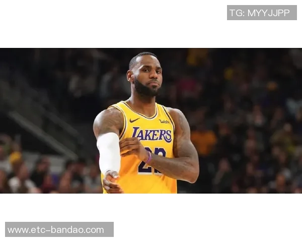 詹姆斯：篮球之王的传奇旅程与无尽追求的荣耀与挑战